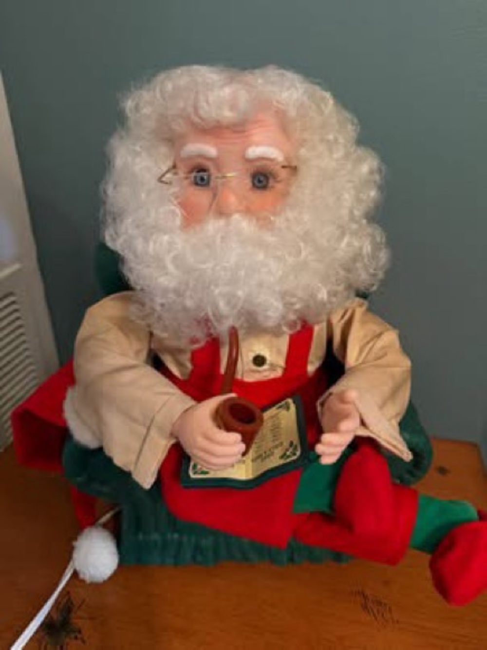 1993 SANTA'S BEST-VINTAGE ANIMATED SANTA RELAXING READING LIST CIGAR WITH BOX